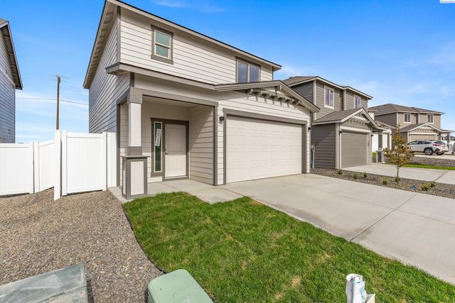 7472 Grapevine Ct, West Richland, WA 99353