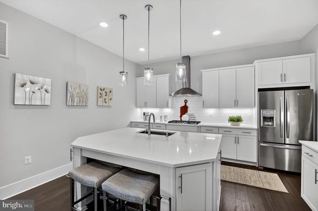 23731 SEPTEMBER SUN SQ, Ashburn, VA 20148