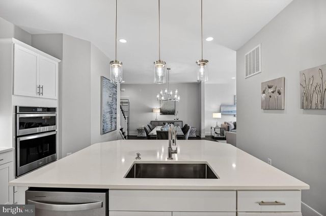 23731 SEPTEMBER SUN SQ, Ashburn, VA 20148