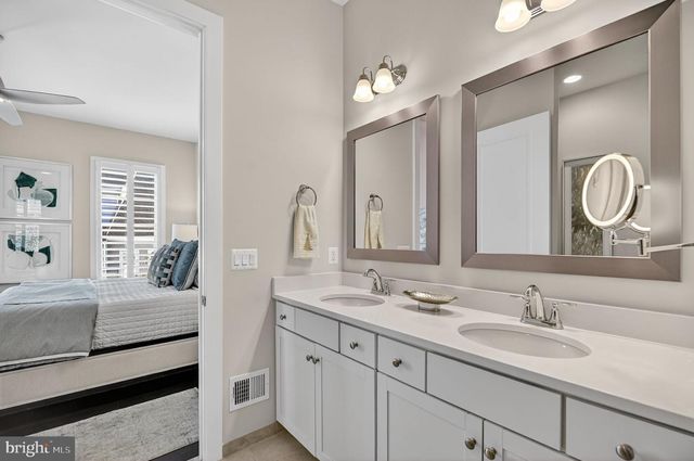 23731 SEPTEMBER SUN SQ, Ashburn, VA 20148