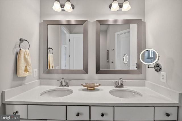 23731 SEPTEMBER SUN SQ, Ashburn, VA 20148