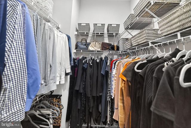 23731 SEPTEMBER SUN SQ, Ashburn, VA 20148