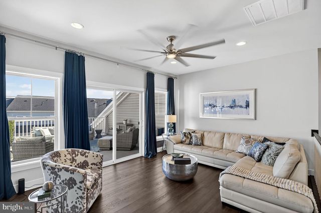 23731 SEPTEMBER SUN SQ, Ashburn, VA 20148