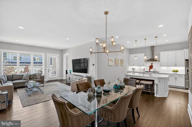 23731 SEPTEMBER SUN SQ, Ashburn, VA 20148