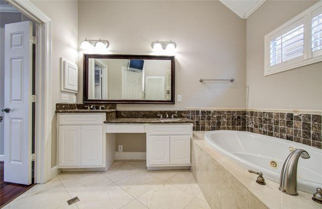 4613 Floyd Street, Houston, TX 77007