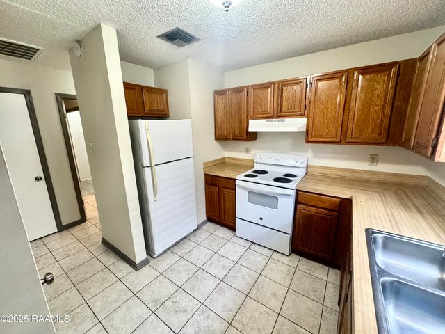 209 Lowell Drive, Lafayette, LA 70506