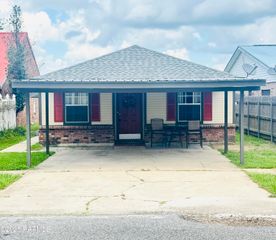 209 Lowell Drive, Lafayette, LA 70506