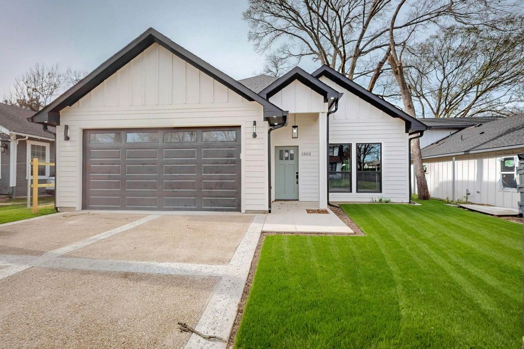 1502 W Collin Street, Corsicana, TX 75110