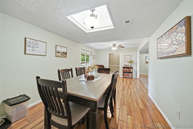 1900 W Indianola Street, Broken Arrow, OK 74012