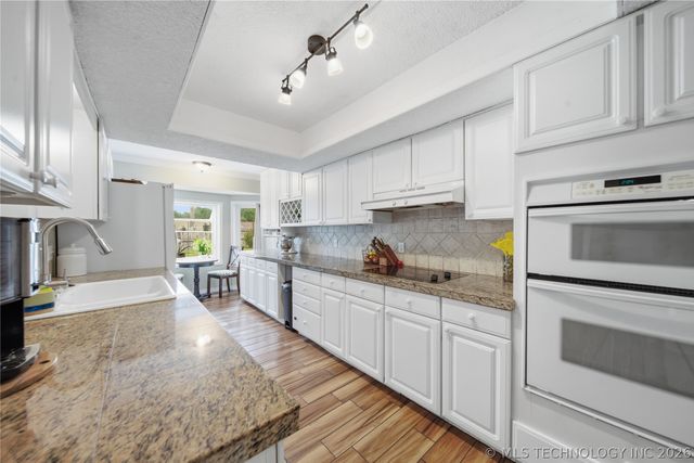 1900 W Indianola Street, Broken Arrow, OK 74012