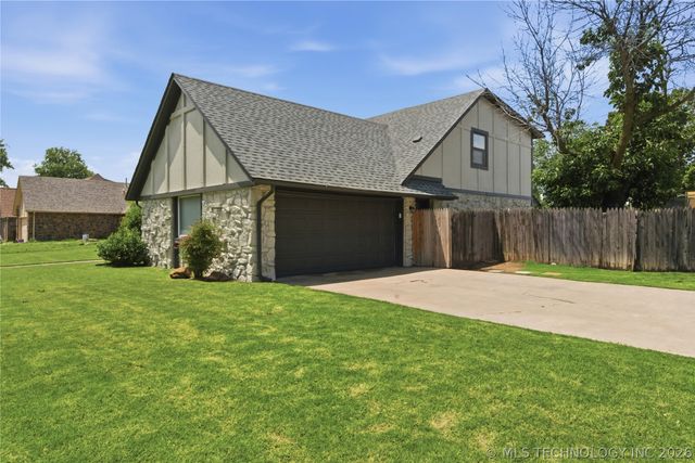 1900 W Indianola Street, Broken Arrow, OK 74012