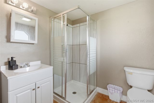 1900 W Indianola Street, Broken Arrow, OK 74012