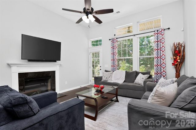 4540 Blackmuir Wood Circle, Charlotte, NC 28270