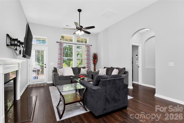 4540 Blackmuir Wood Circle, Charlotte, NC 28270