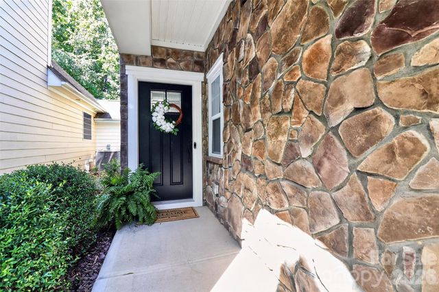 4540 Blackmuir Wood Circle, Charlotte, NC 28270