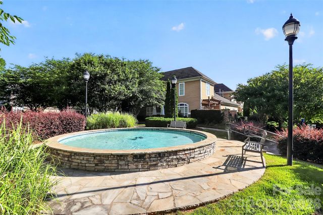 4540 Blackmuir Wood Circle, Charlotte, NC 28270