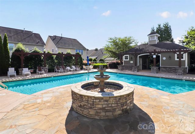 4540 Blackmuir Wood Circle, Charlotte, NC 28270