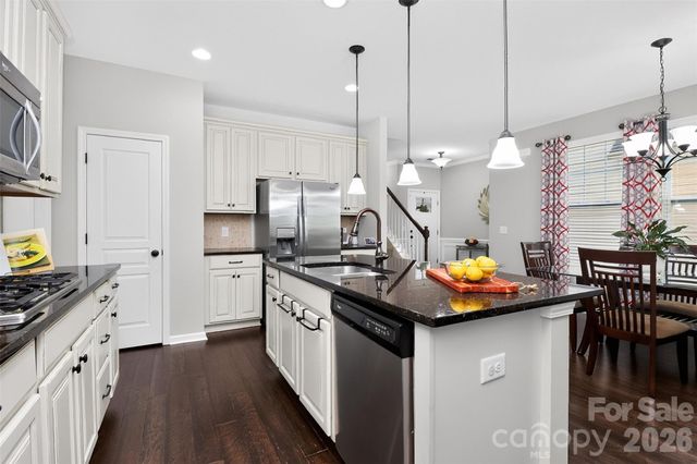 4540 Blackmuir Wood Circle, Charlotte, NC 28270