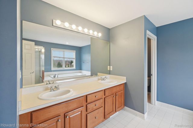 49941 Baychester Boulevard, Canton Charter Township, MI 48187