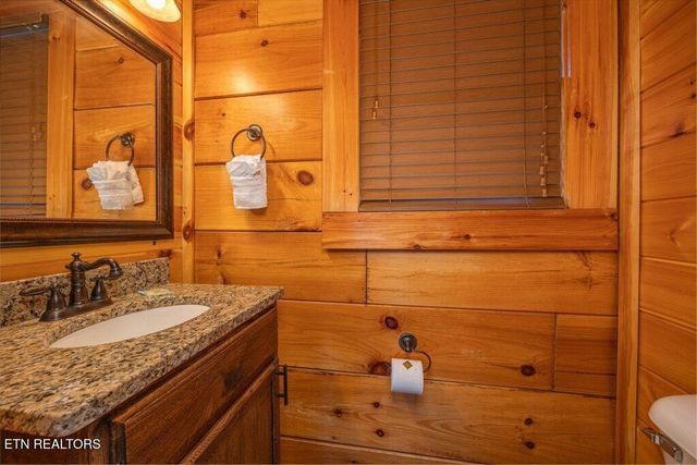 922 Black Bear Cub Way, Sevierville, TN 37862
