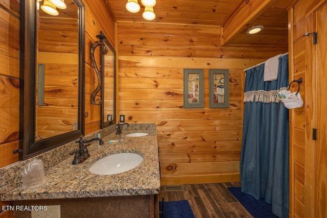 922 Black Bear Cub Way, Sevierville, TN 37862