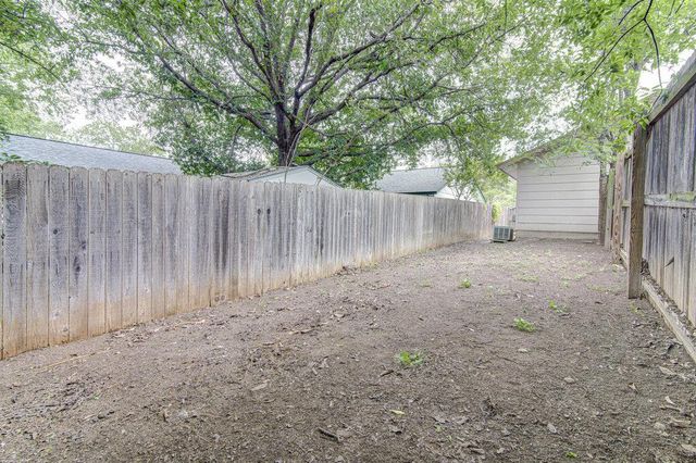 900 Sirocco DR B, Austin, TX 78745