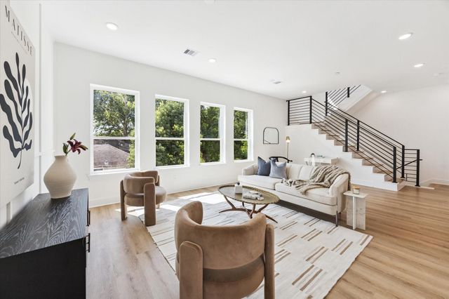 6343 W Montgomery Road, Houston, TX 77091