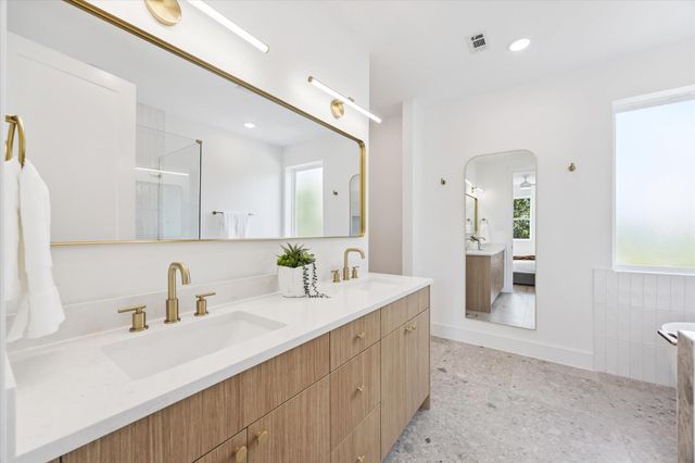 6343 W Montgomery Road, Houston, TX 77091