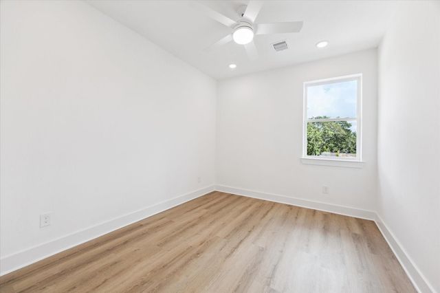 6343 W Montgomery Road, Houston, TX 77091