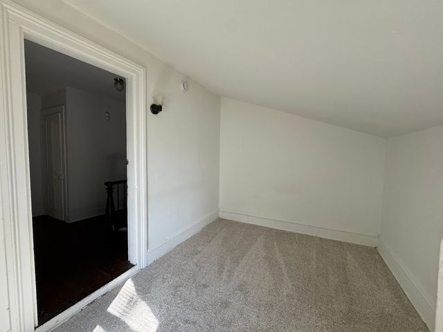 159 N 4th Street 2, Aurora, IL 60505
