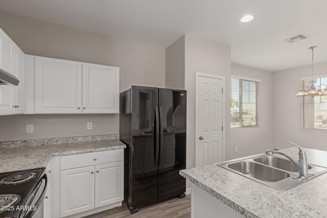 911 E AGUA FRIA Lane, Avondale, AZ 85323