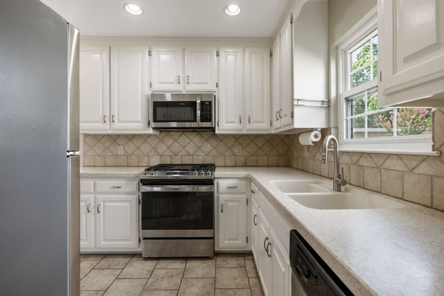 1208 Brentwood Pt, Brentwood, TN 37027