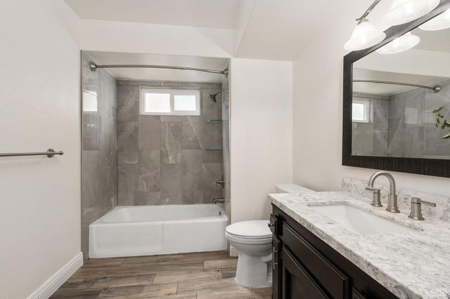 2371 Sophia Lane, Kingsburg, CA 93631