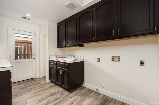 2371 Sophia Lane, Kingsburg, CA 93631