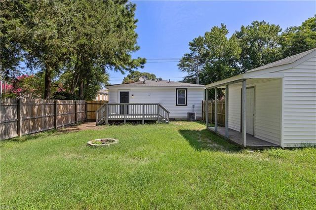 1059 Hope Ave, Virginia Beach, VA 23451