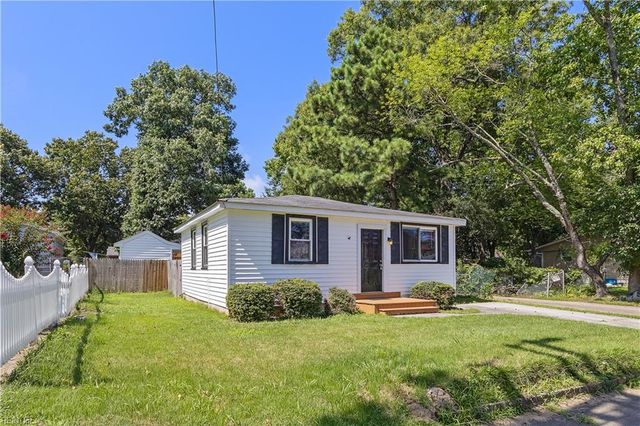 1059 Hope Ave, Virginia Beach, VA 23451