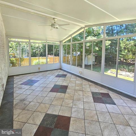 3225 6TH ST S, Arlington, VA 22204