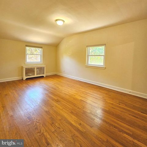 3225 6TH ST S, Arlington, VA 22204