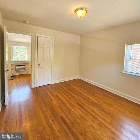 3225 6TH ST S, Arlington, VA 22204