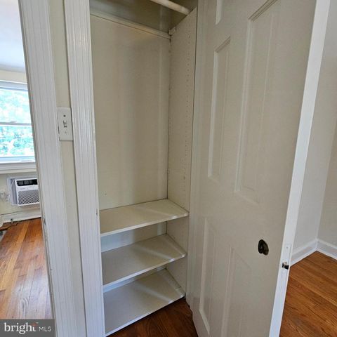 3225 6TH ST S, Arlington, VA 22204