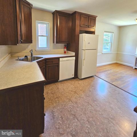 3225 6TH ST S, Arlington, VA 22204