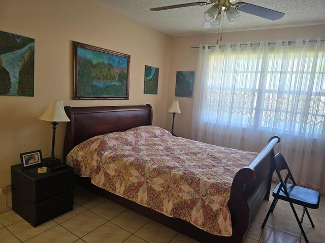 118 Lake Olive Drive, West Palm Beach, FL 33411