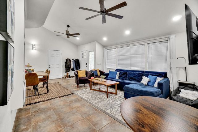 623 10th St, Davis, CA 95616