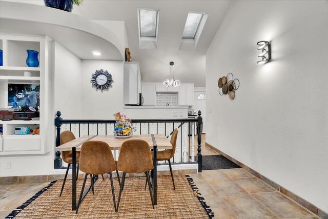 623 10th St, Davis, CA 95616