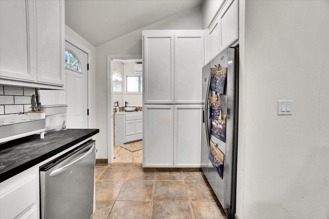 623 10th St, Davis, CA 95616