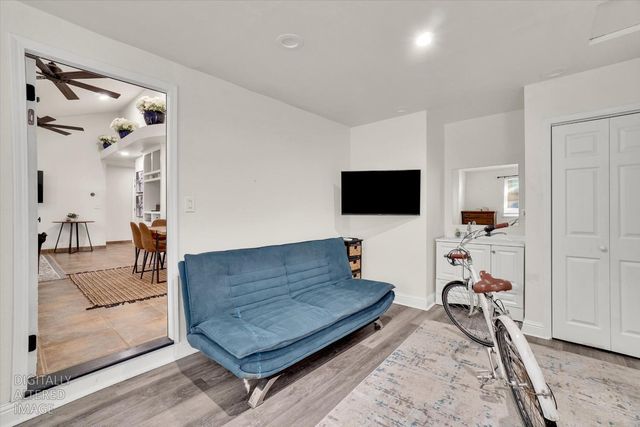 623 10th St, Davis, CA 95616