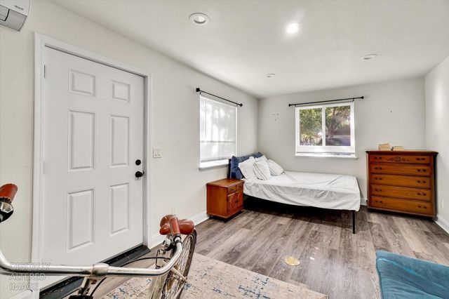 623 10th St, Davis, CA 95616