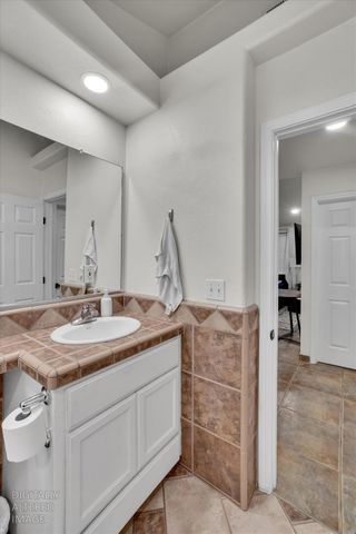 623 10th St, Davis, CA 95616