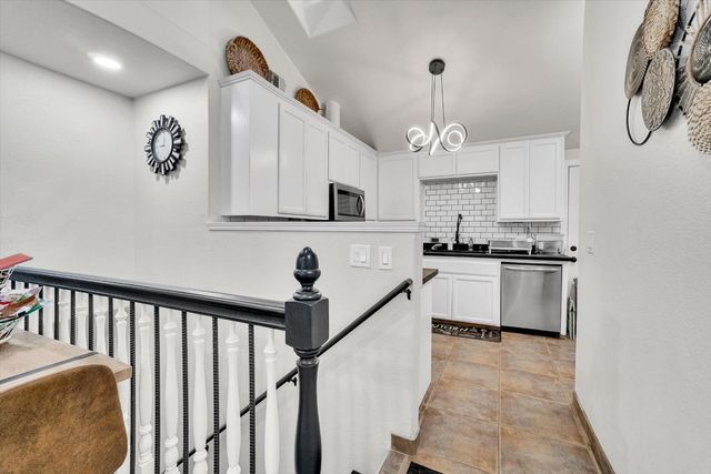 623 10th St, Davis, CA 95616