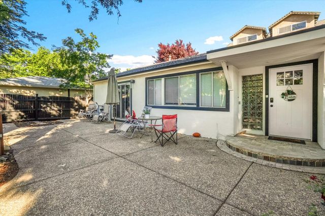 623 10th St, Davis, CA 95616